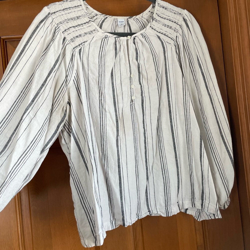 Old Navy top